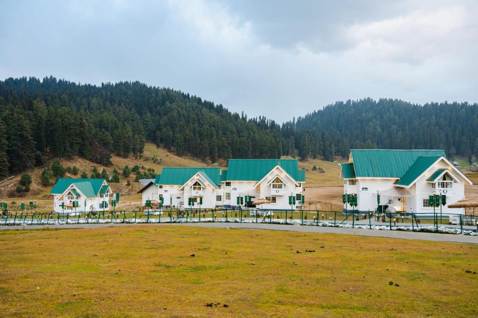 Green Rooms Resort Gulmarg Esterno foto