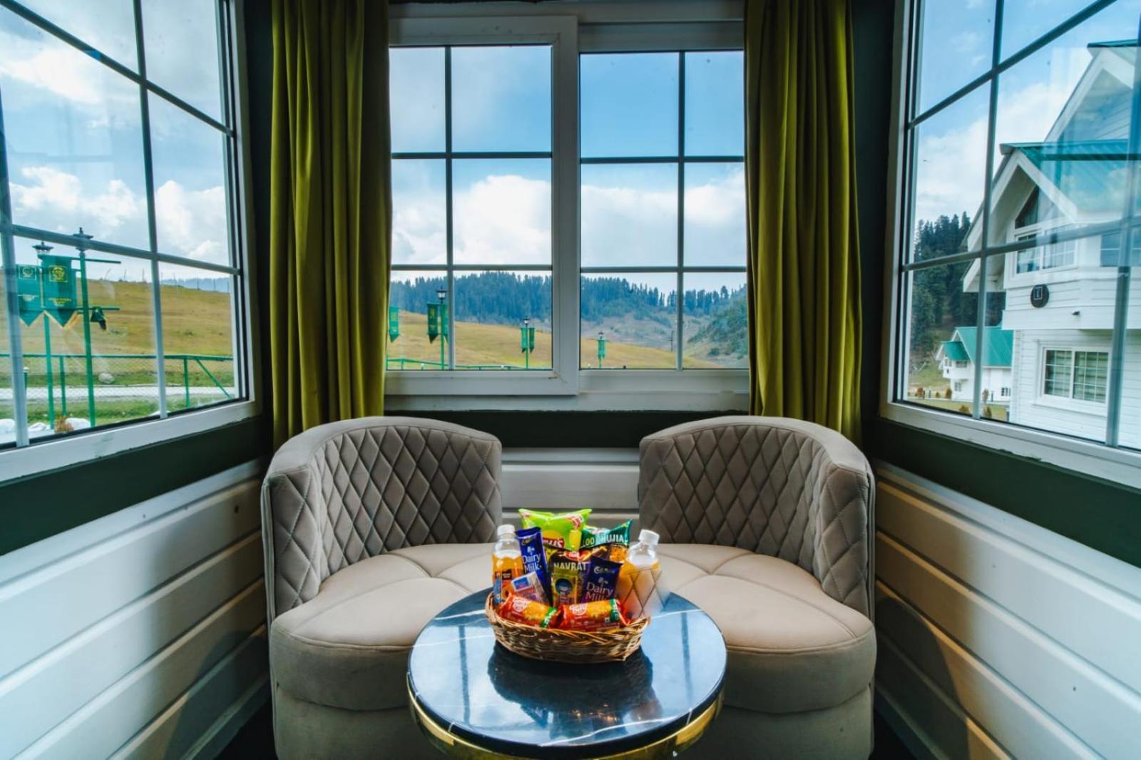 Green Rooms Resort Gulmarg Esterno foto