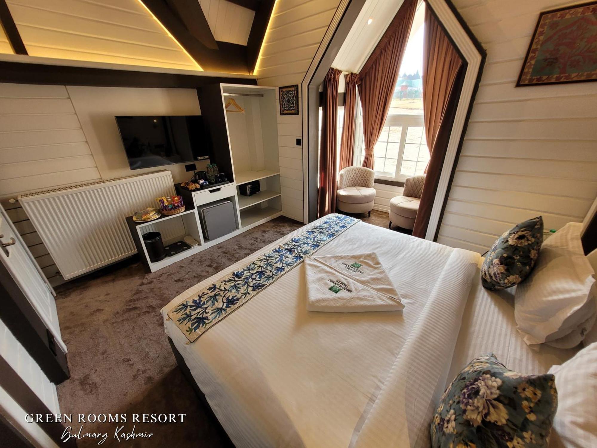 Green Rooms Resort Gulmarg Esterno foto