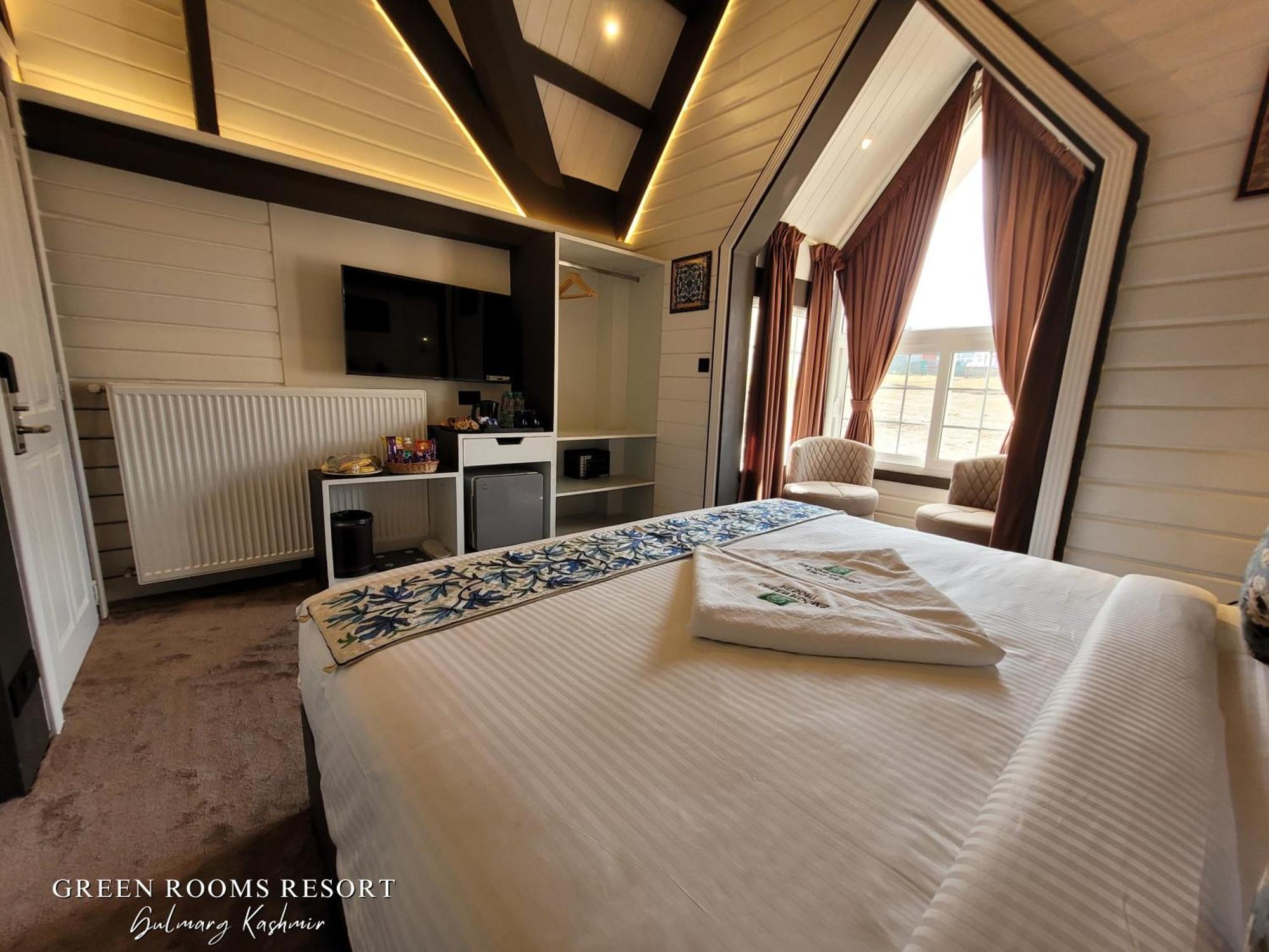 Green Rooms Resort Gulmarg Esterno foto